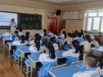 海拉爾區衛生健康委深入推進新時代文明實踐志愿服務，擦亮健康咨詢服務品牌